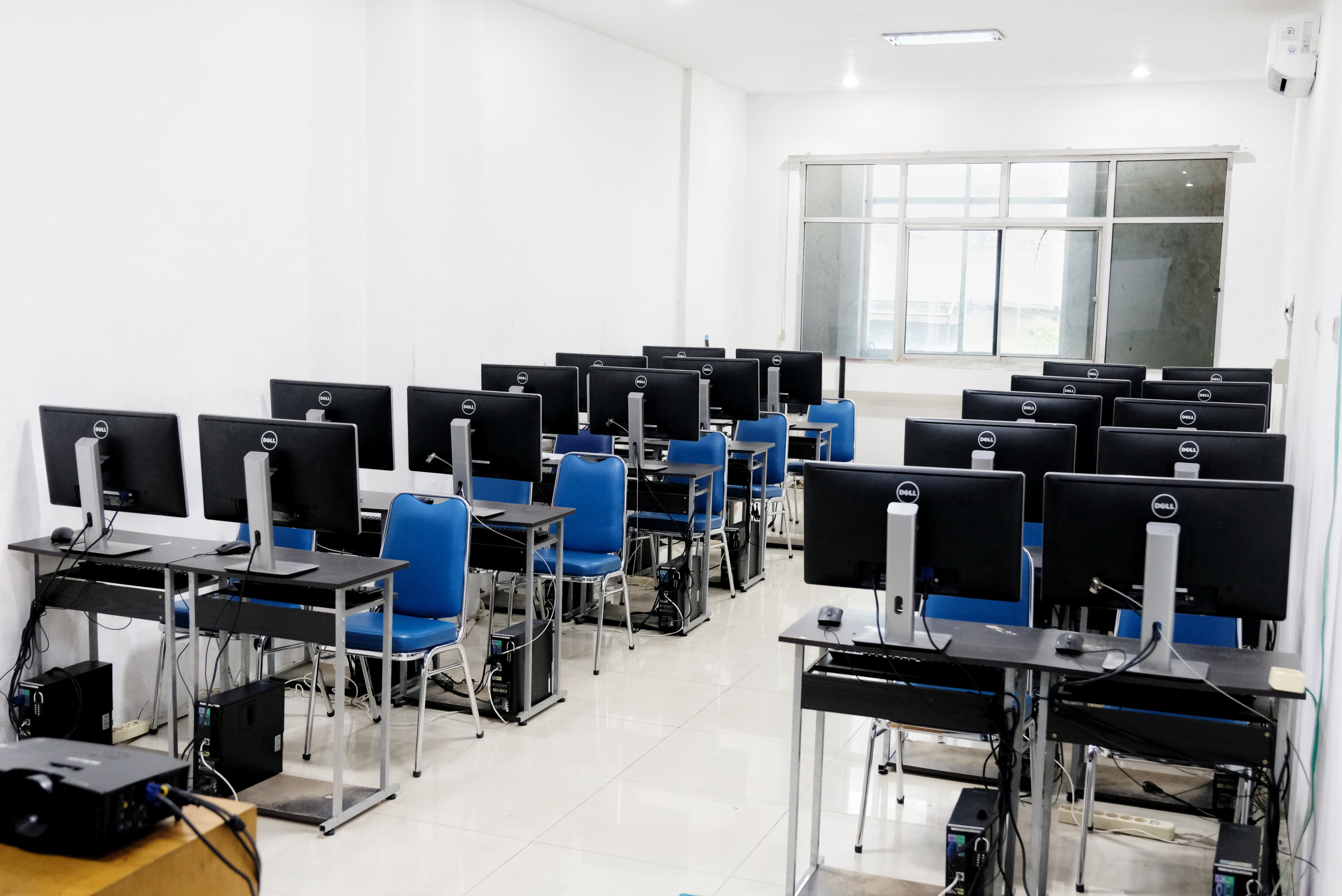 Lab Komputer Kampus B 1